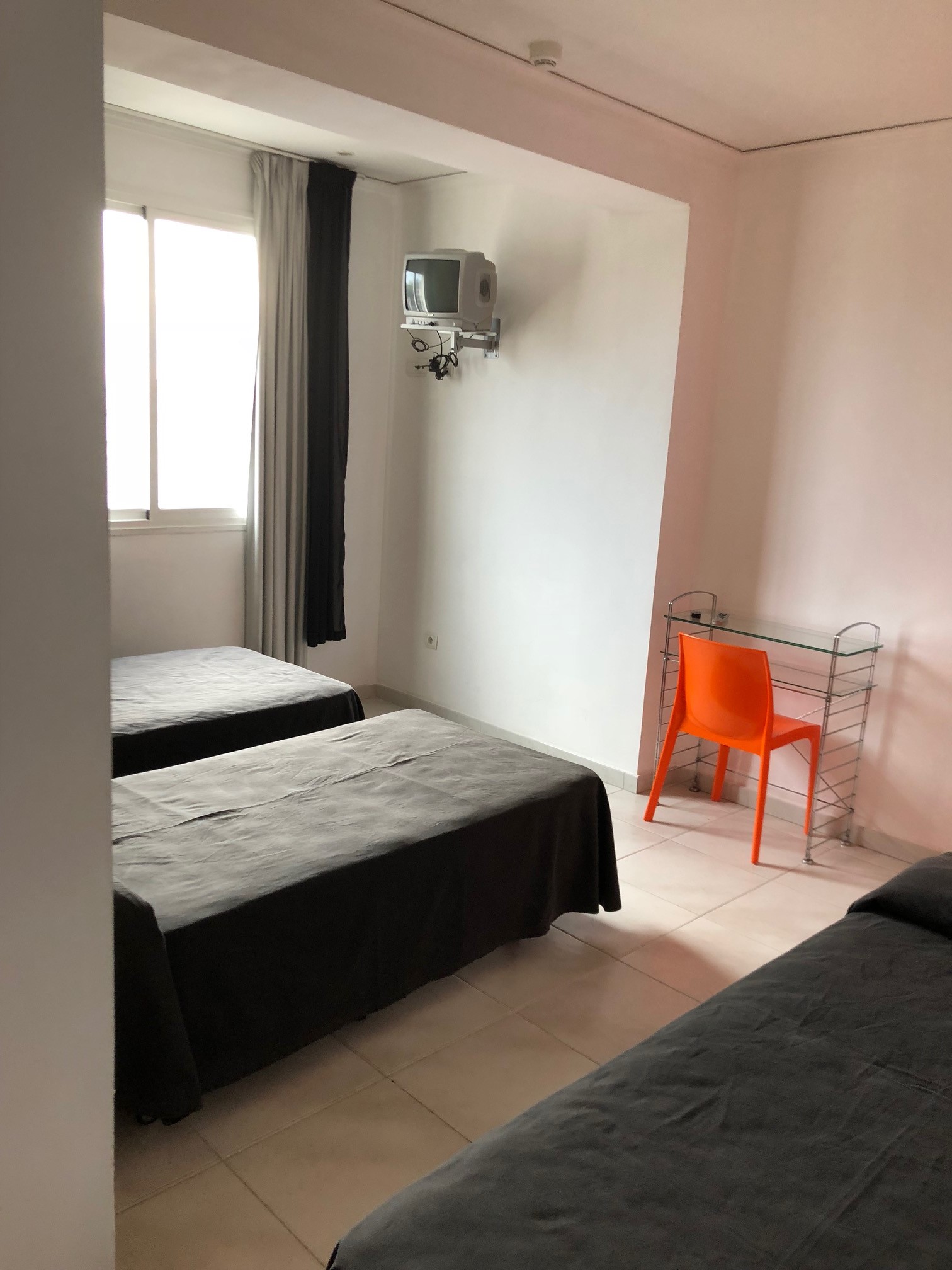 Lote indivisible de 4 fincas que conforman un Hotel en el Grao de Castellón - Imagen 6