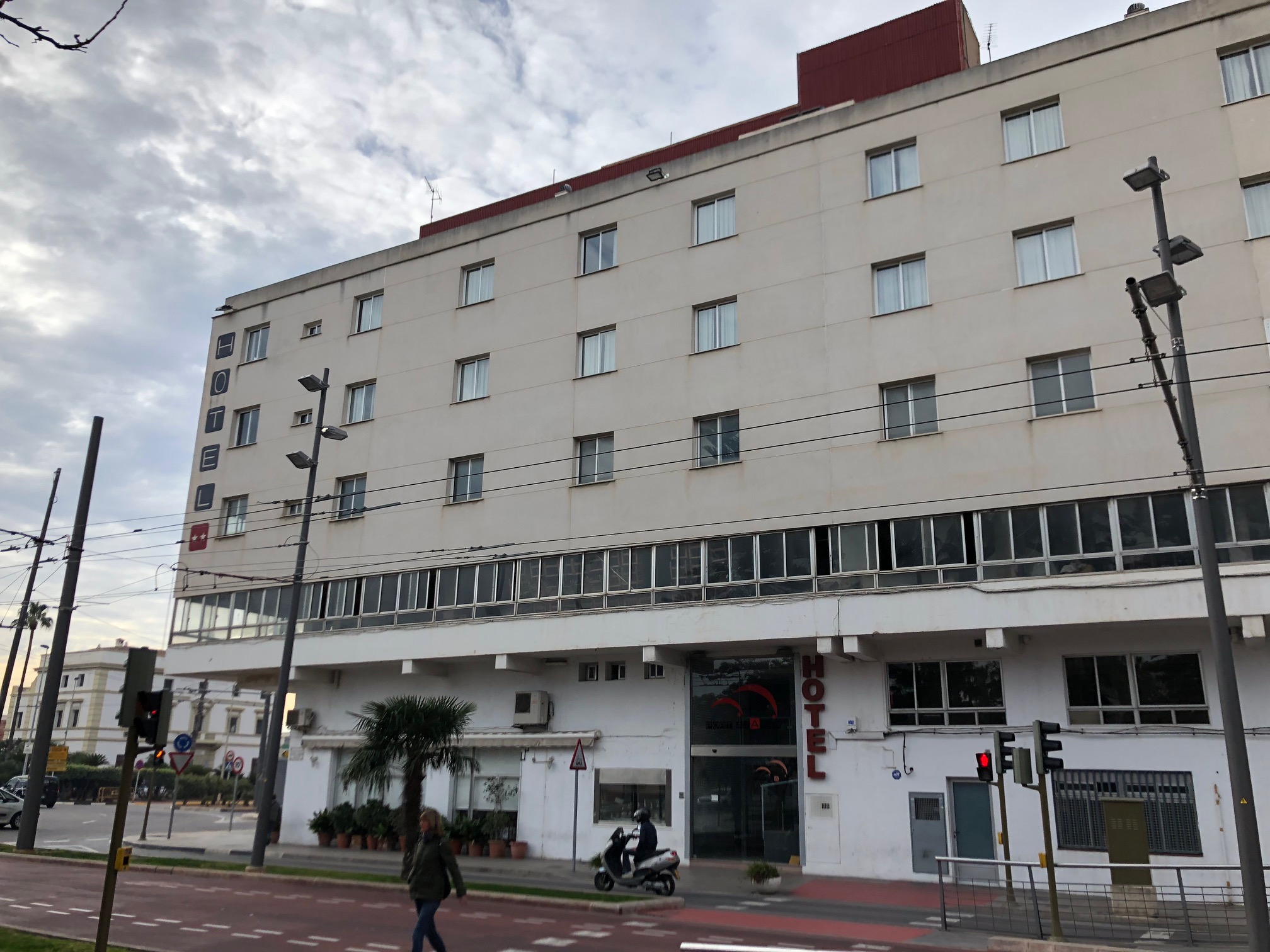 Lote indivisible de 4 fincas que conforman un Hotel en el Grao de Castellón