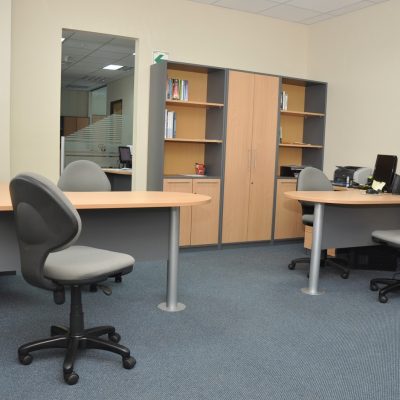 LOTE DE MOBILIARIO VALORADO EN 800€