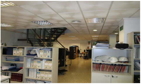 Local en planta semisotano destinado a usos comerciales, sin distribución interior. Superficie: 306,80 m2. (Valencia) - Imagen 7